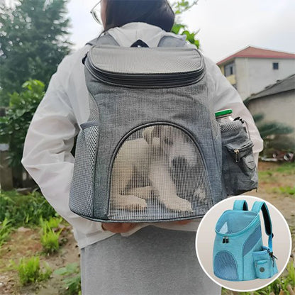 Sac à dos pour chien gris sur dos de son maître marche